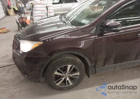 2017 Toyota Rav4 Xle z USA, uszkodzony, nr VIN 2T3RFREV4HW600896